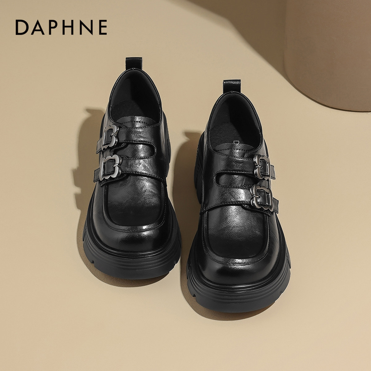 达芙妮黑色乐福鞋女款2026新款春季英伦风软底不累脚小皮鞋豆豆鞋