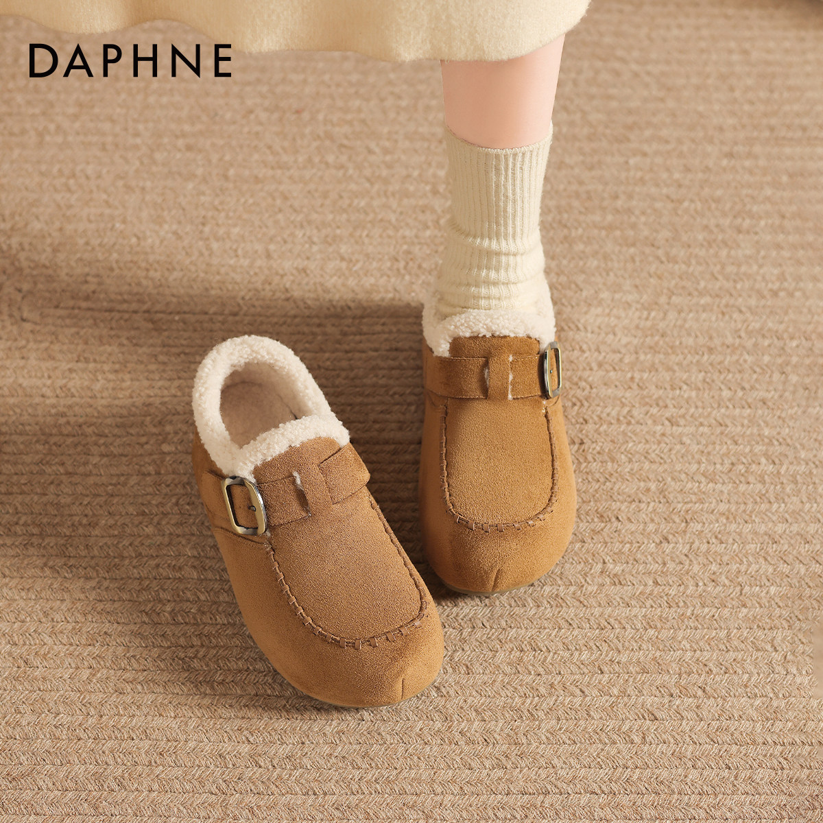 达芙妮加绒皮带扣一脚蹬乐福鞋女