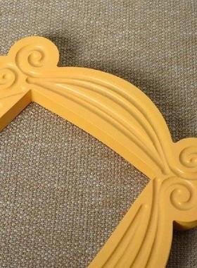 Door Picture Frame Yellow Sitcoms Series the Same Structure