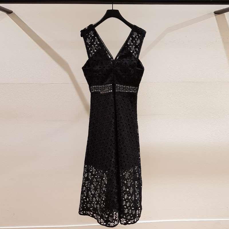 19 Spring and Summer Slim Sleeveless Mesh Dress Crochet Lady
