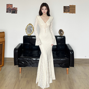 网纱鱼尾长裙 纯欲蕾丝拼接低胸V领连衣裙女性感收腰修身 AOMR 法式