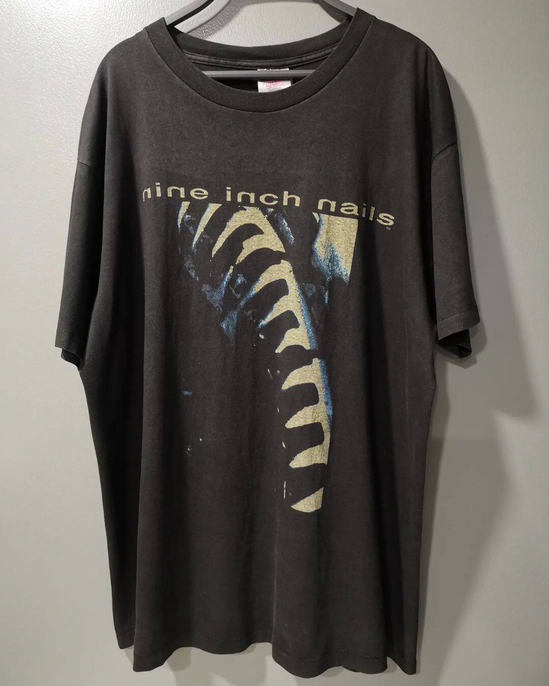 九寸钉美国工业摇滚乐队大码欧美oversize设计感小众男女情侣短t