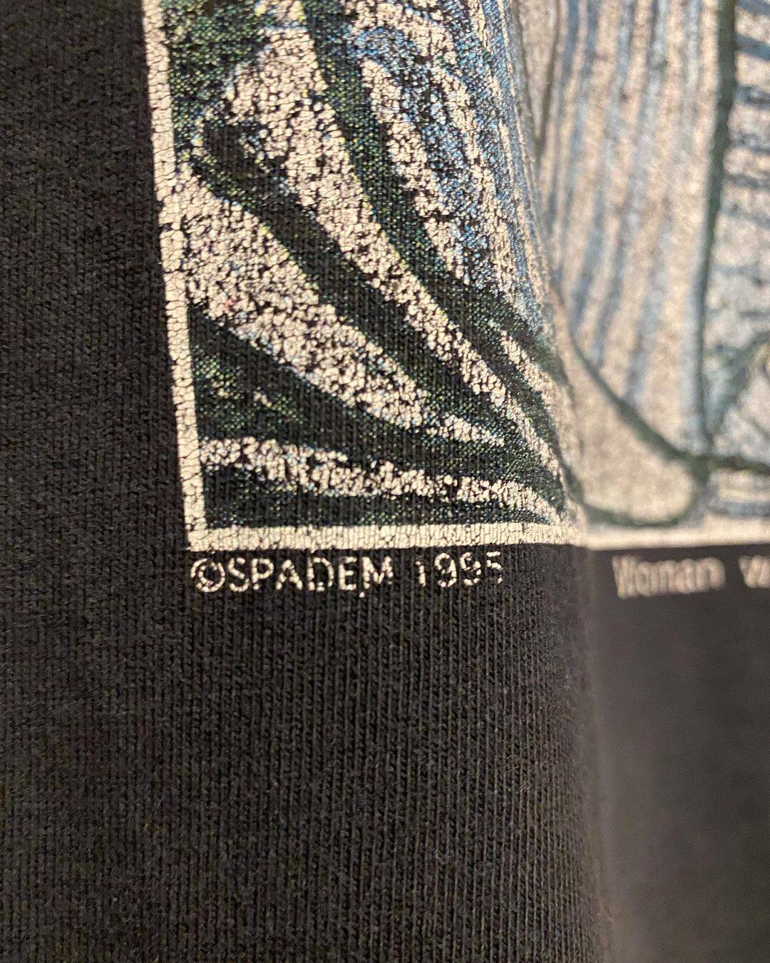 WOMAN IN HAT AND FUR COLLAR PICASSO SHORT T