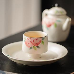 言粉彩手绘桃子茶杯诧粉引粉彩寂风粉弥引品茗手工陶高足杯主人杯