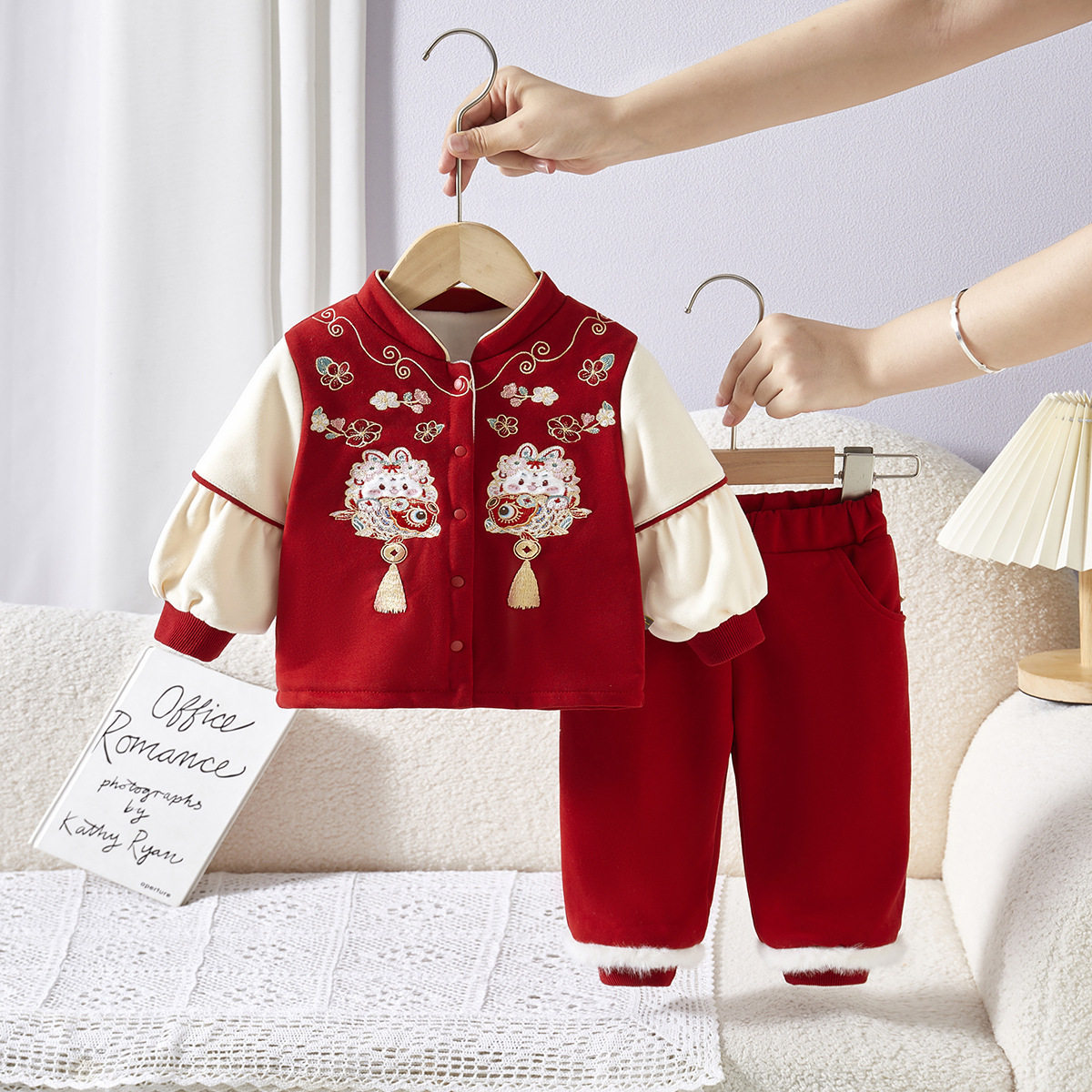 中式刺绣儿童加厚套装冬季宝宝