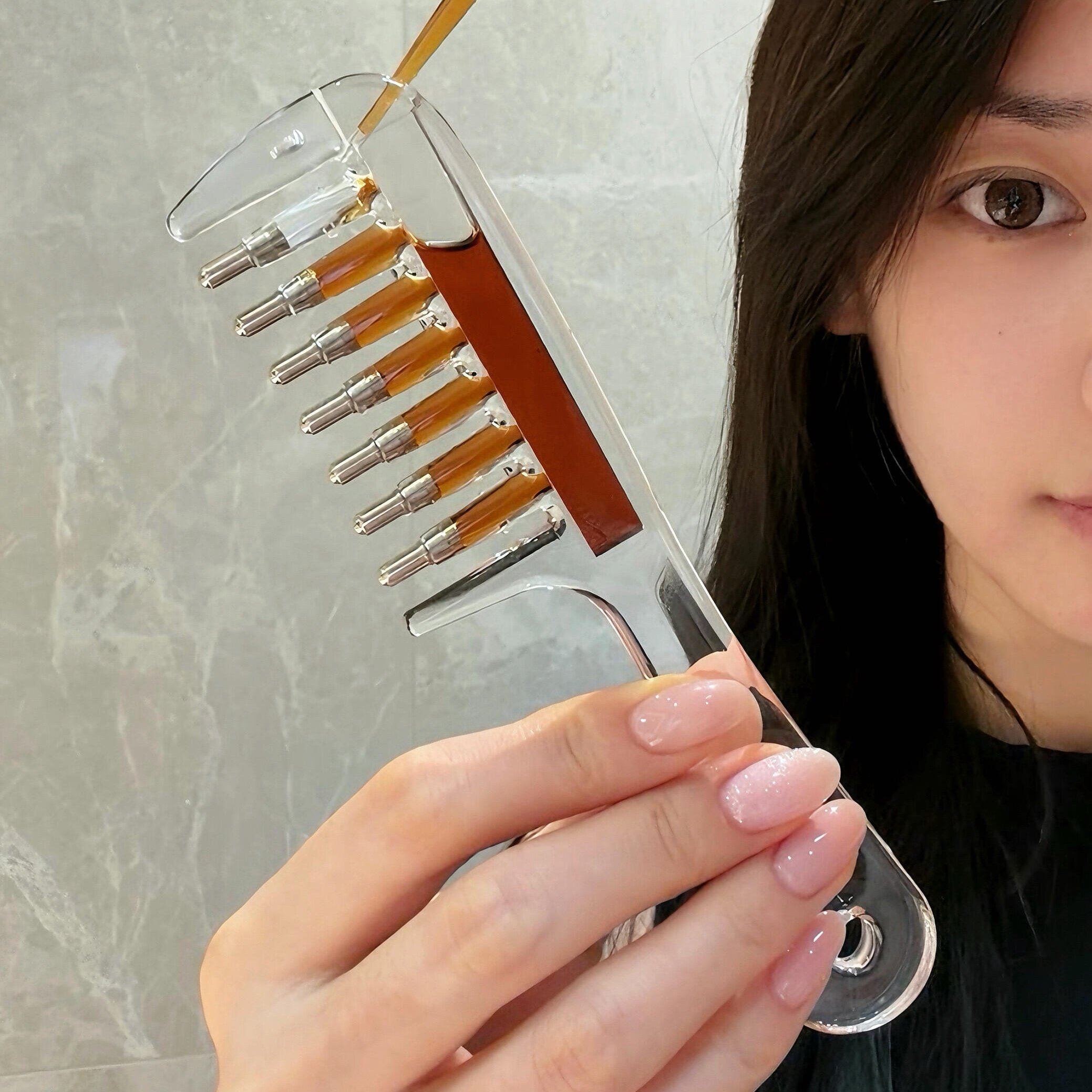 养发小妙招！精油梳导液梳头发护