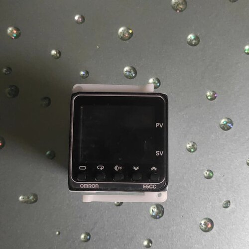 议价全新欧姆龙温控器E5CC-QX2ASM-800，12件原装正维修