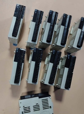 议价禾川HCA8C-4DA模块，成色如图，功能正常。