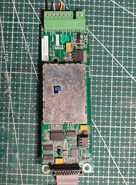 议价梅托利多品牌的IND880型号模拟称台接口板，主要颜色为绿色