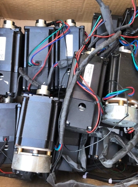 议价出黑色的雷赛刹车电机，型号为57HS22-S，包含刹车器，功