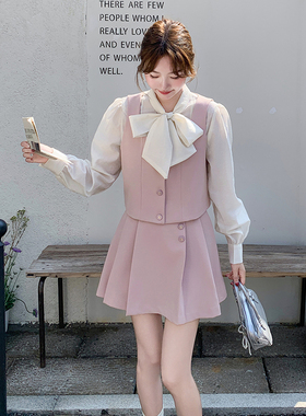 爆款到大货了 蝴蝶结衬衣+马甲+百褶裙3件套2C275-5510-P195-K298