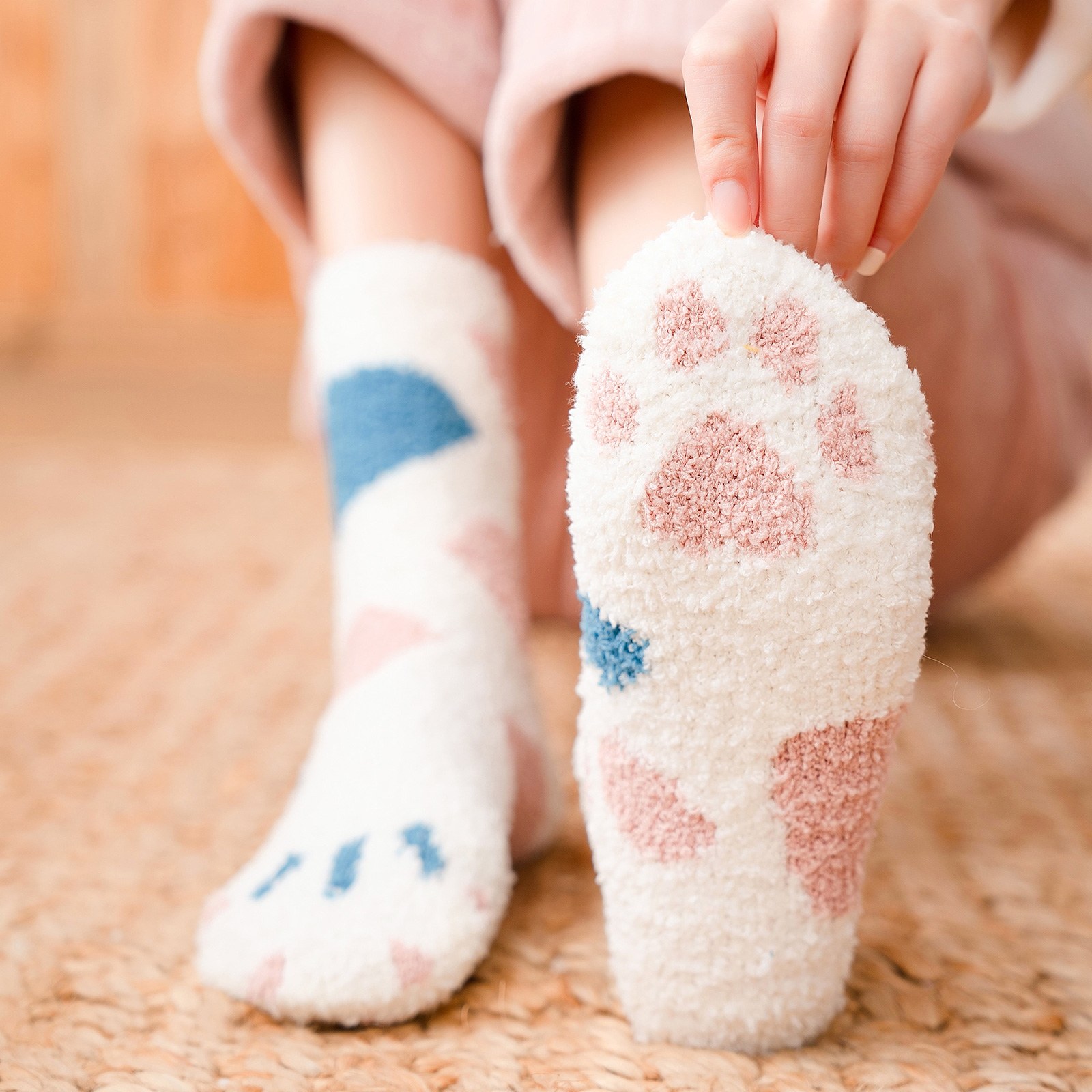 산호 벨벳 양말 여성용 고양이 발톱 양말 가을 겨울 귀여운 모피 수면 양말 집에서 따뜻한 양말 두꺼운 겨울 면 양말