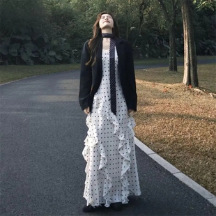 外套两件套装 韩系温柔气质波点不规则显瘦吊带连衣裙女 黑色西装