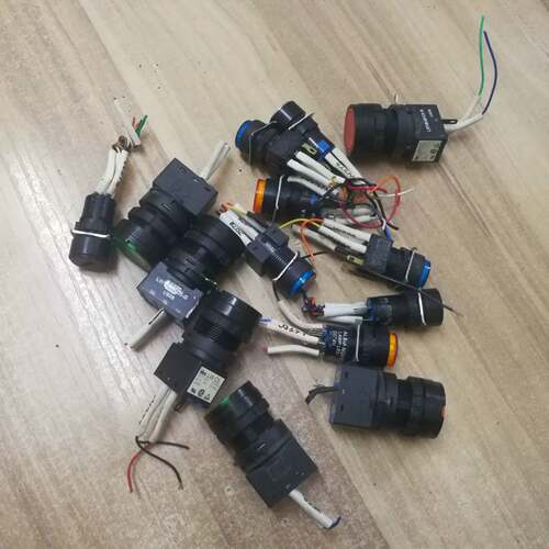 可维修 进口 按钮开关 LW-C5有六个 其他开关按钮议价