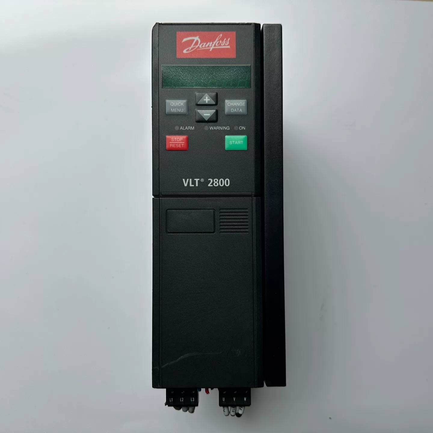 可维修丹佛斯变频器VLT2800系列VLT2822PT4B20ST议价