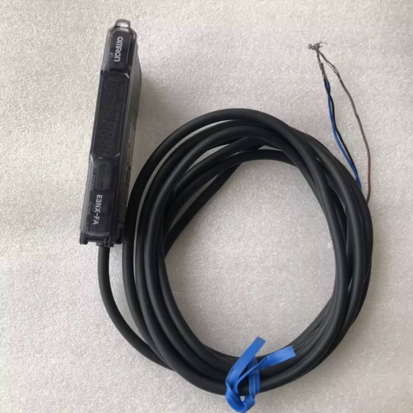 可维修欧姆龙光纤放大器 E3NX-FA11，实物图成色好，只有一个议价