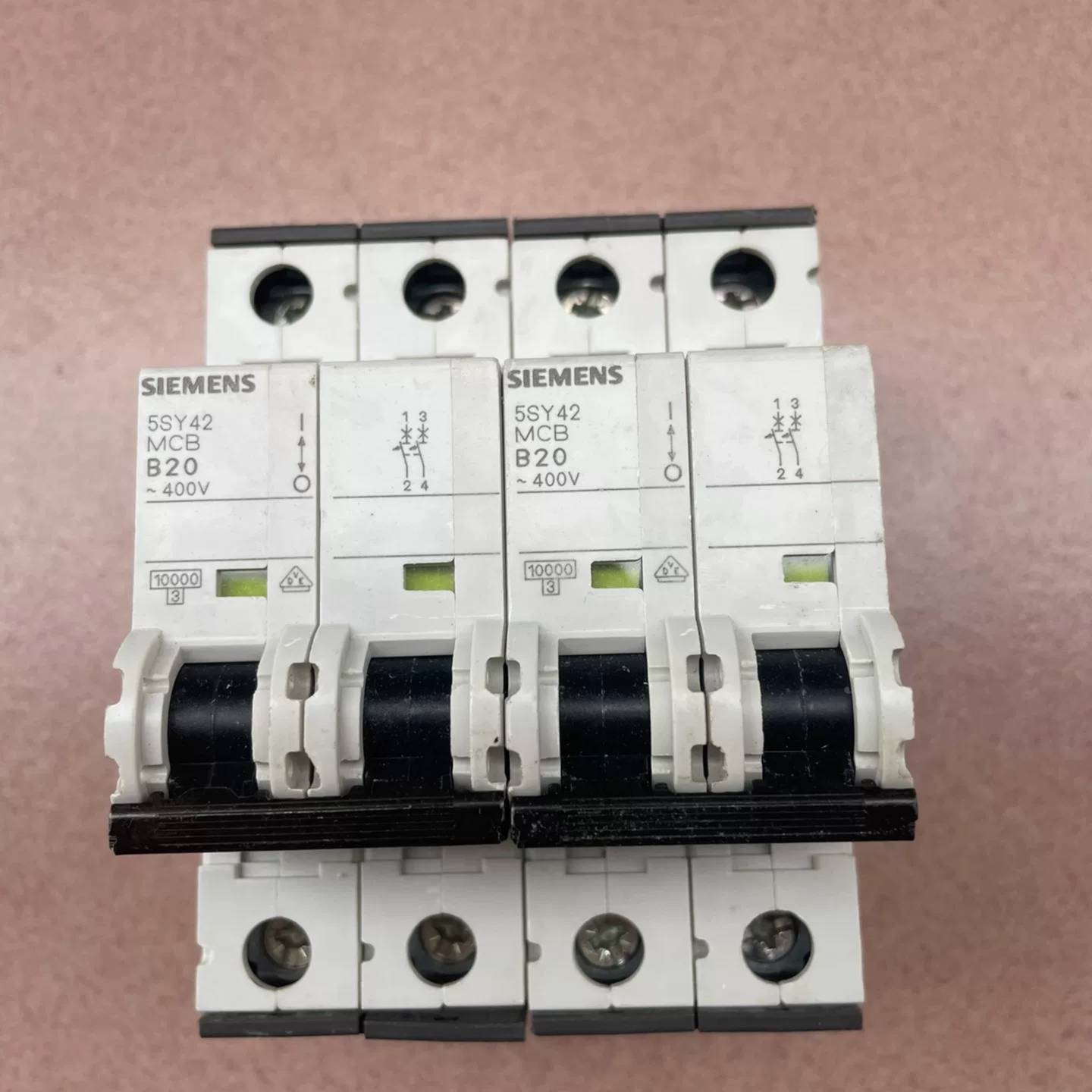 可维修德国西门子5SY42 MCB B20断路器2P20A B类高议价