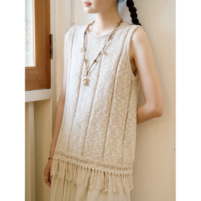 圆领镂空流苏针织背心