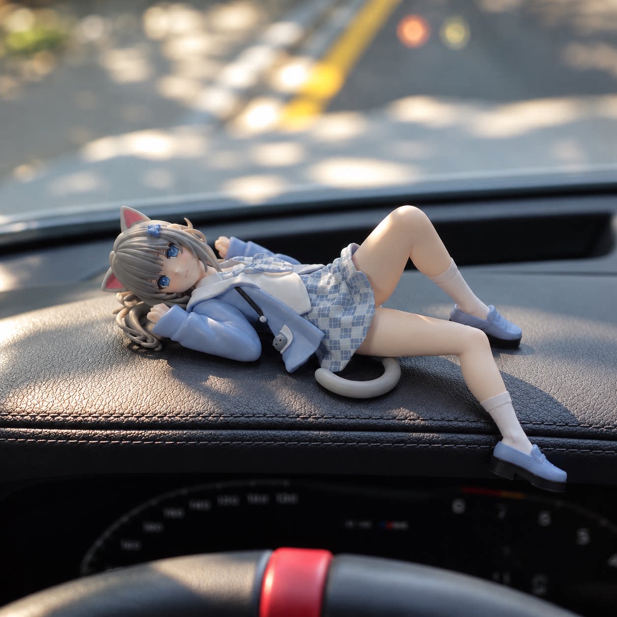 美少女二次元周边潮玩可爱猫娘摩托车机车汽车摆件车载屏幕装饰品