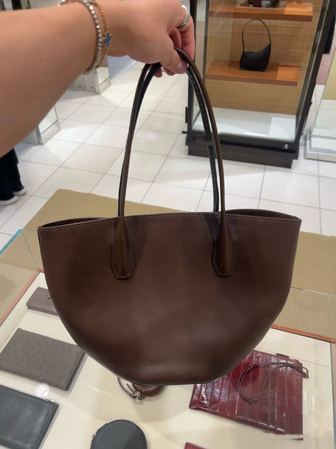 包包女式2025新款秋冬小众高级真皮头层牛皮大容量单肩手提托特包,箱包皮具/热销女包/男包,托特包,淘宝优惠券,粉丝福利购,淘宝优惠卷