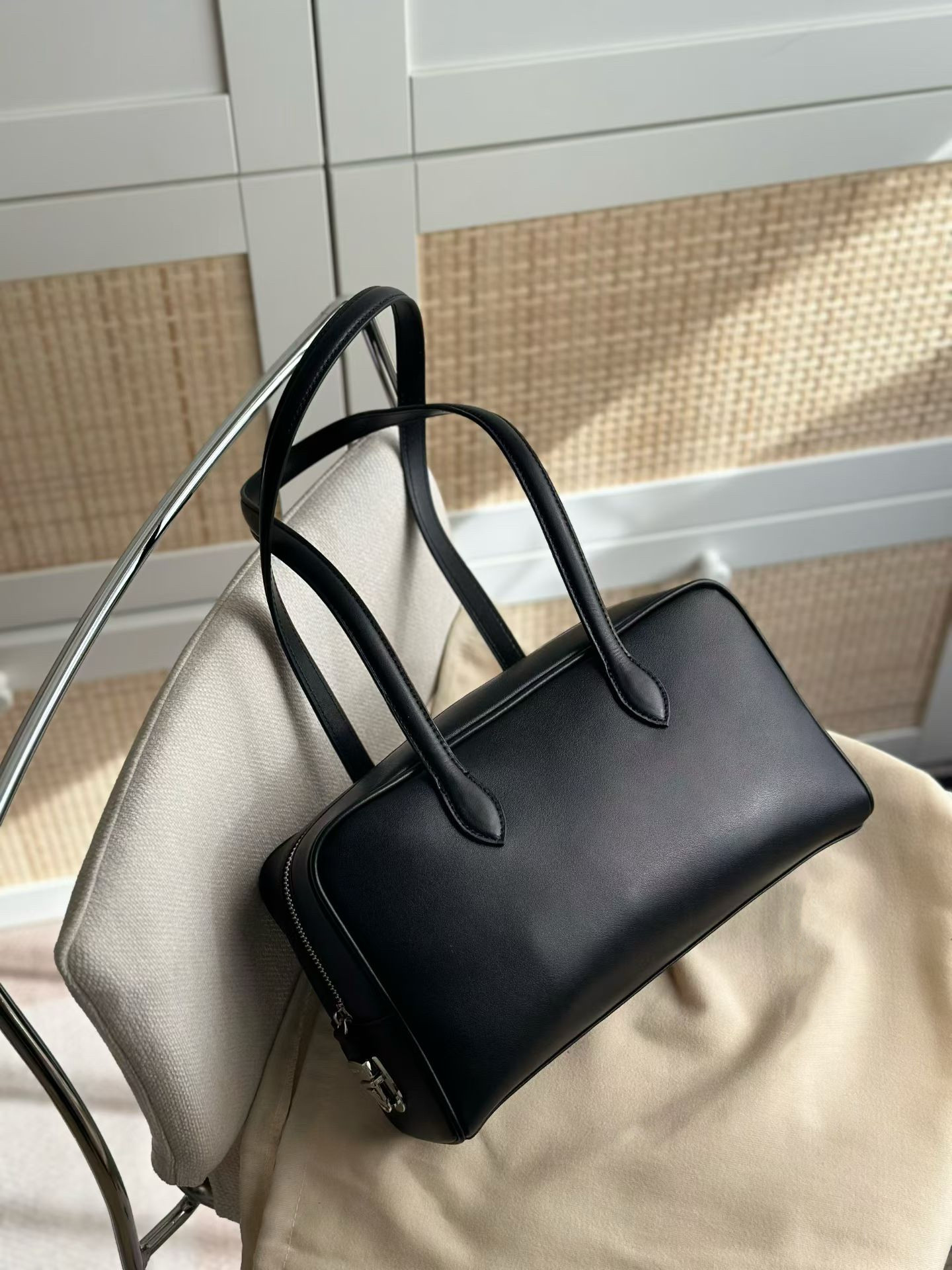 包包女式2026新款日韩时尚高级真皮头层牛皮单肩腋下保龄球手提包