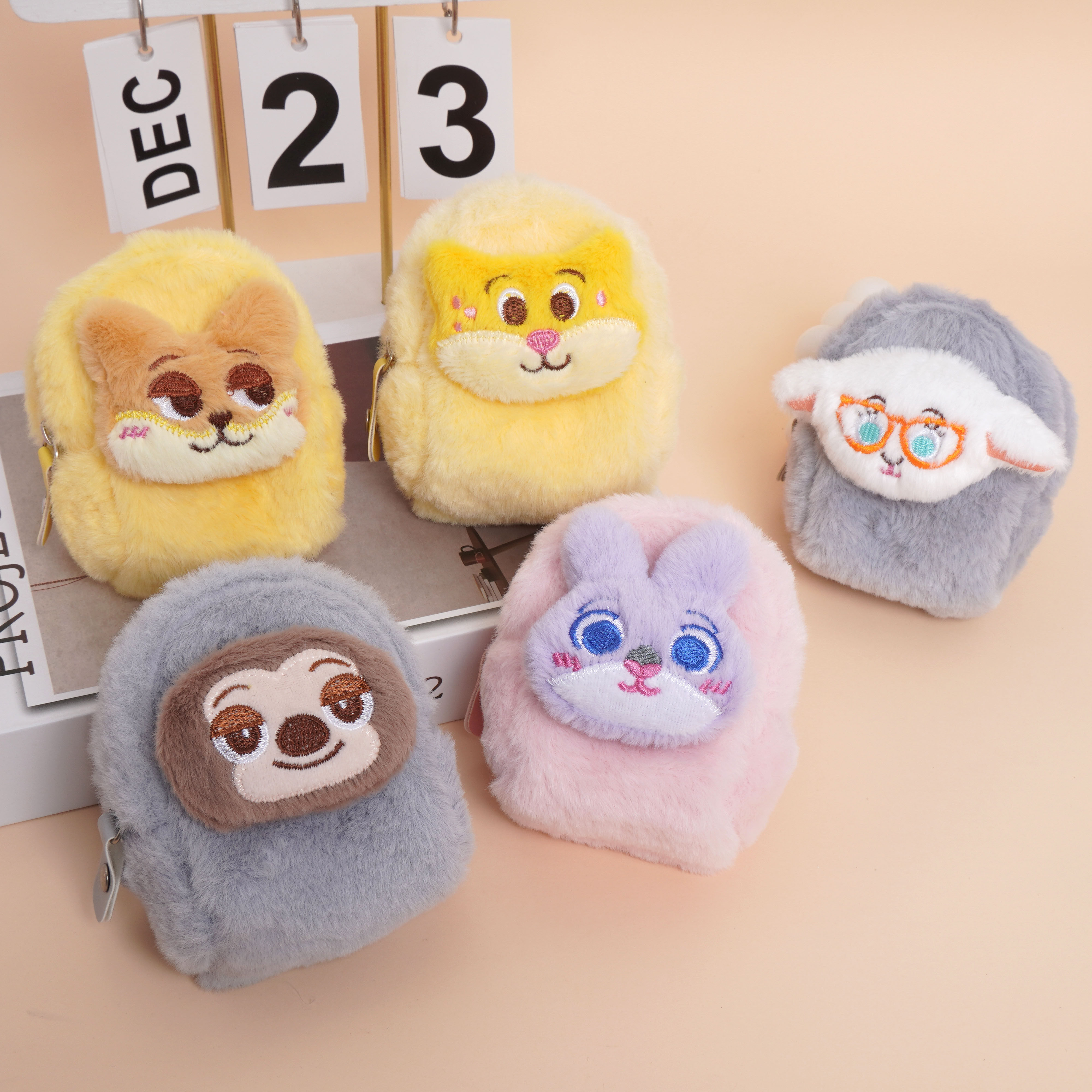 疯狂动物城朱迪尼克毛绒零钱包