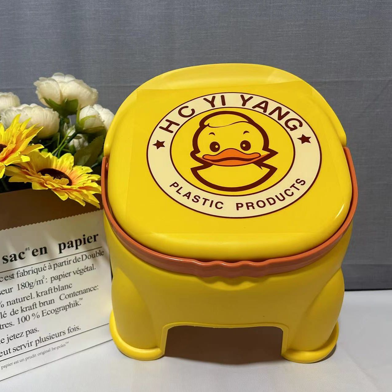 【福利】17.99三个小黄鸭草莓熊提手凳儿童凳子浴室客厅凳子