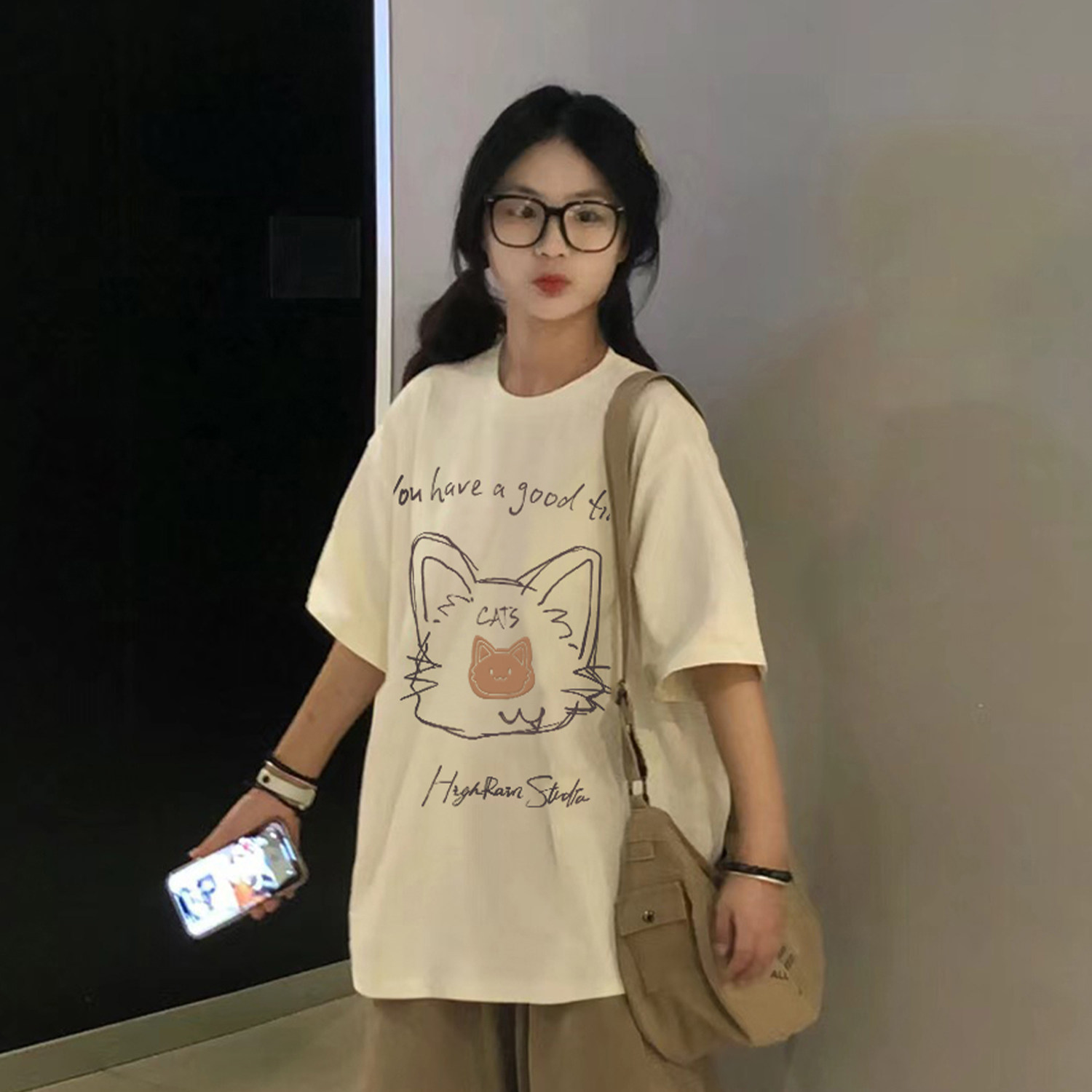 限时限量，全店t恤买三送一！图片