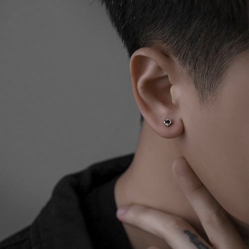 925银日韩男四叶草耳钉男士