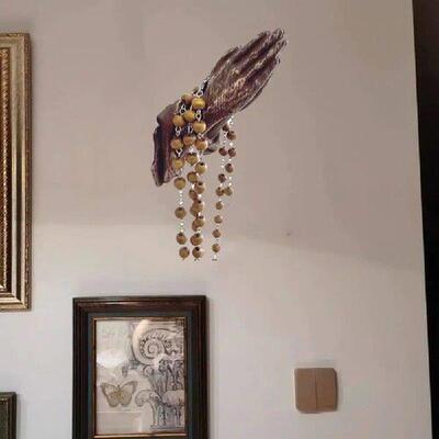 1pair Resin Hand Shaped Wall Hanging Bracket Wall Mounted