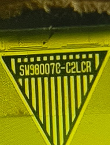 SW98007C-C2LCR SW98007-C2LR全新切片液晶显示COF贴胶65X85F/G