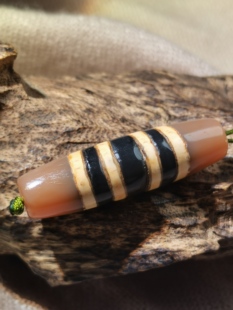 藏传高货小精品七线线珠皮革包浆肉质扎实玛瑙玉髓珠藏式项链配饰