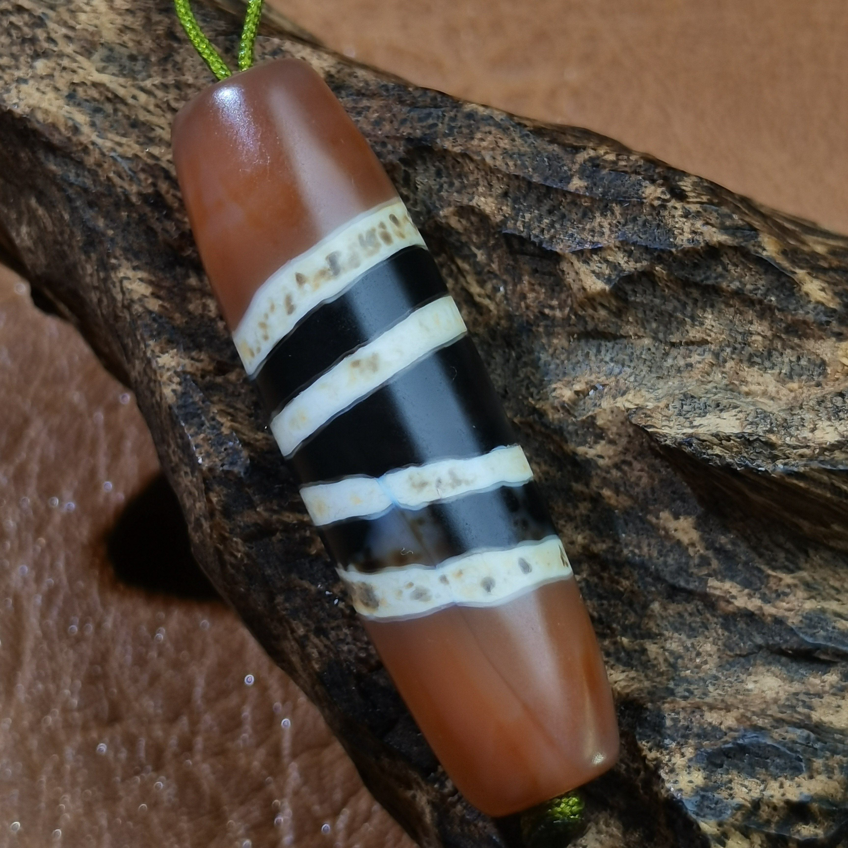 藏区流转温润细腻七线线珠沁色漂亮玛瑙玉髓珠藏式锁骨链吊坠配饰