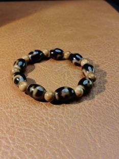 宝瓶达洛天珠藏传九眼石页岩玉髓玛瑙真品金沁老气手串精致