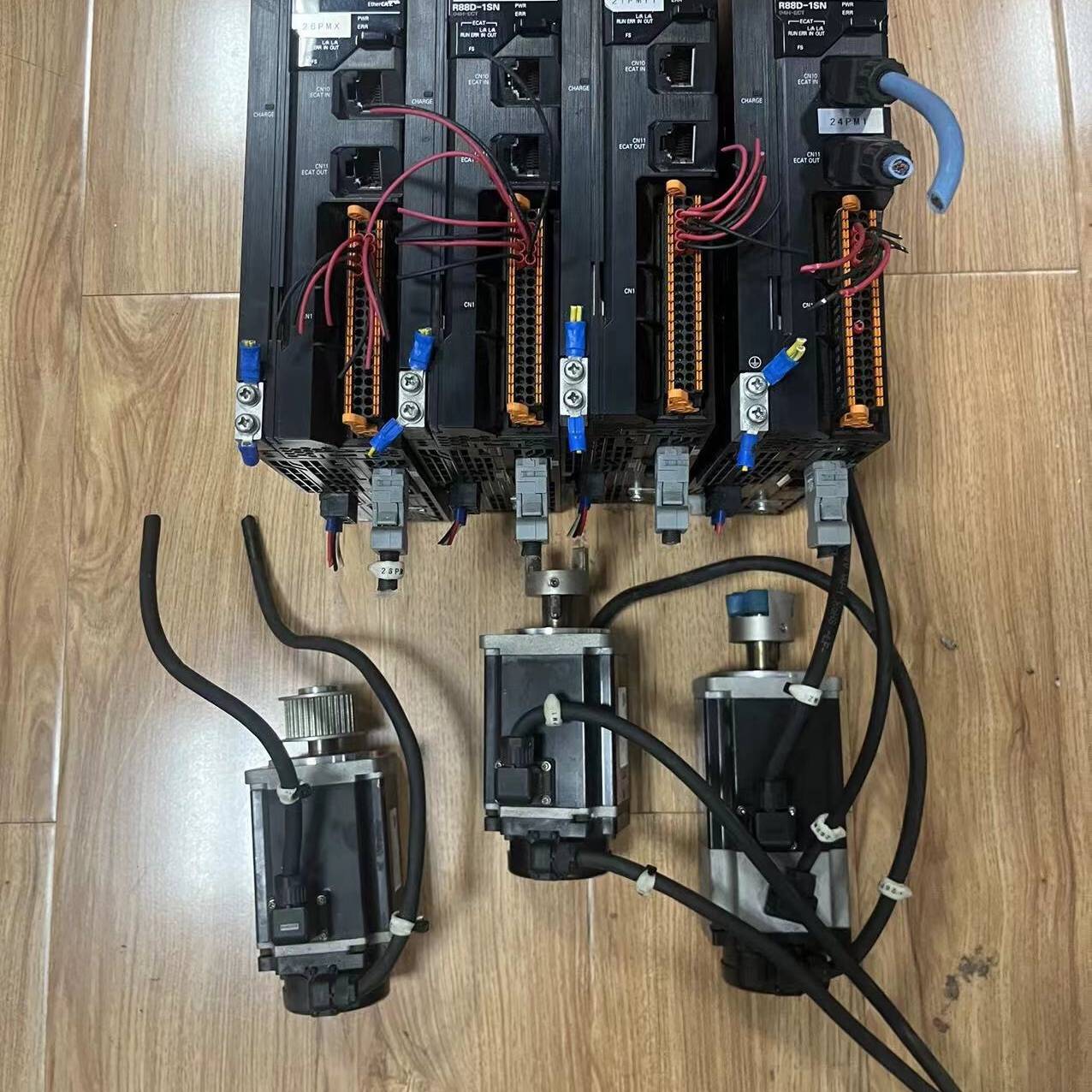 [议价]R88-1SN04H-ECT R88M-1M40030T-S