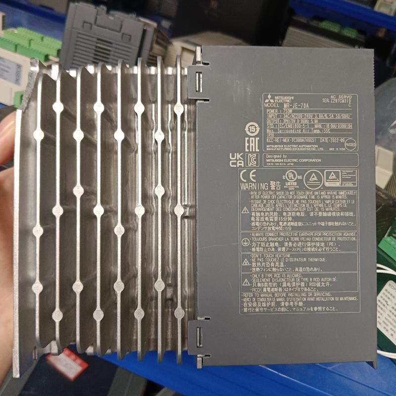 [议价]三菱驱动器 MR-JE-70A