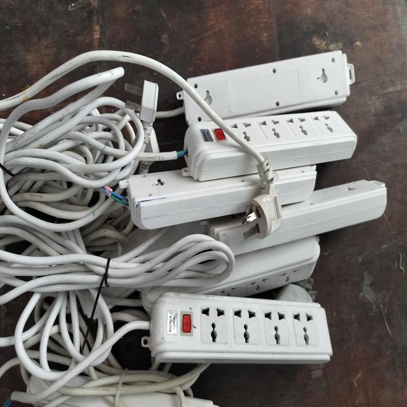 [议价]二手东工DG-064K插排，6位带开关，线长2.8米