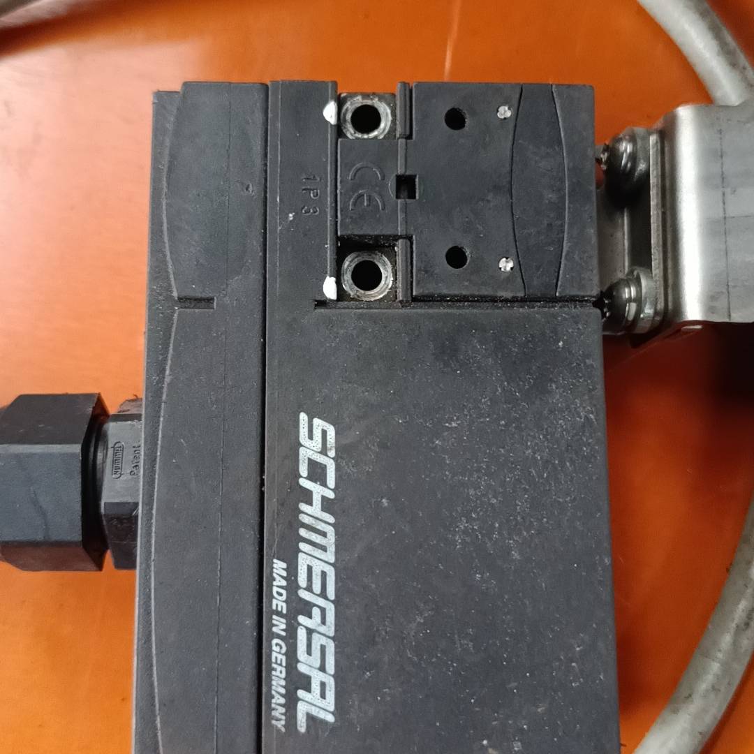 [议价]ʩ���� AZM 170-02ZRKA ��ȫ����