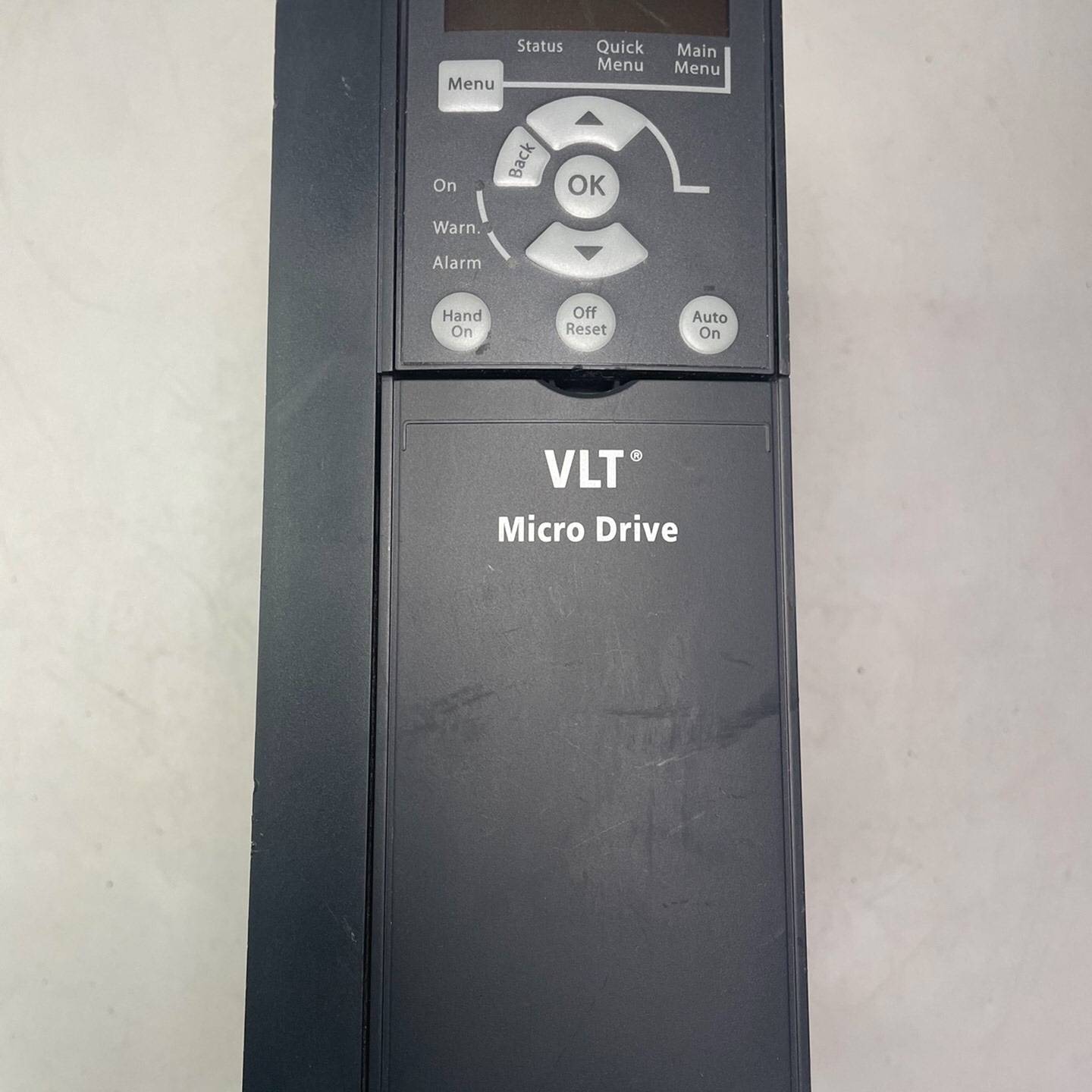 [议价]丹佛斯VLT系列380V4KW变频器，型号:FC-051P4