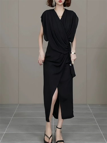 Летнее платье, длинная юбка, V-образный вырез, яркий броский стиль, изысканный стиль, средней длины