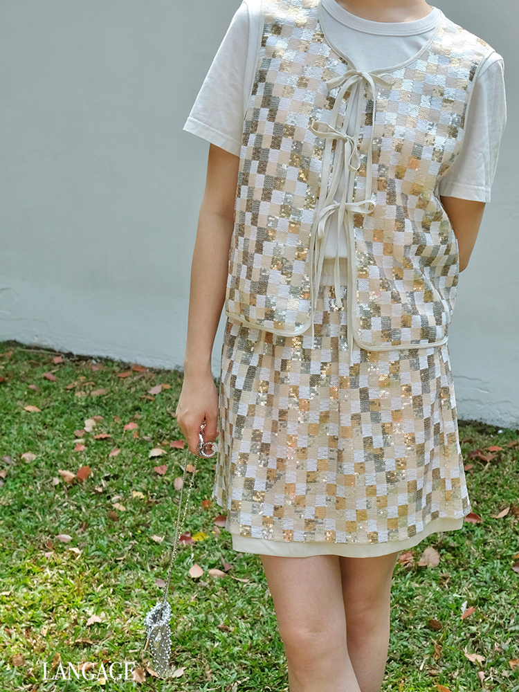 棋盘格粉白银亮片马甲半裙套装