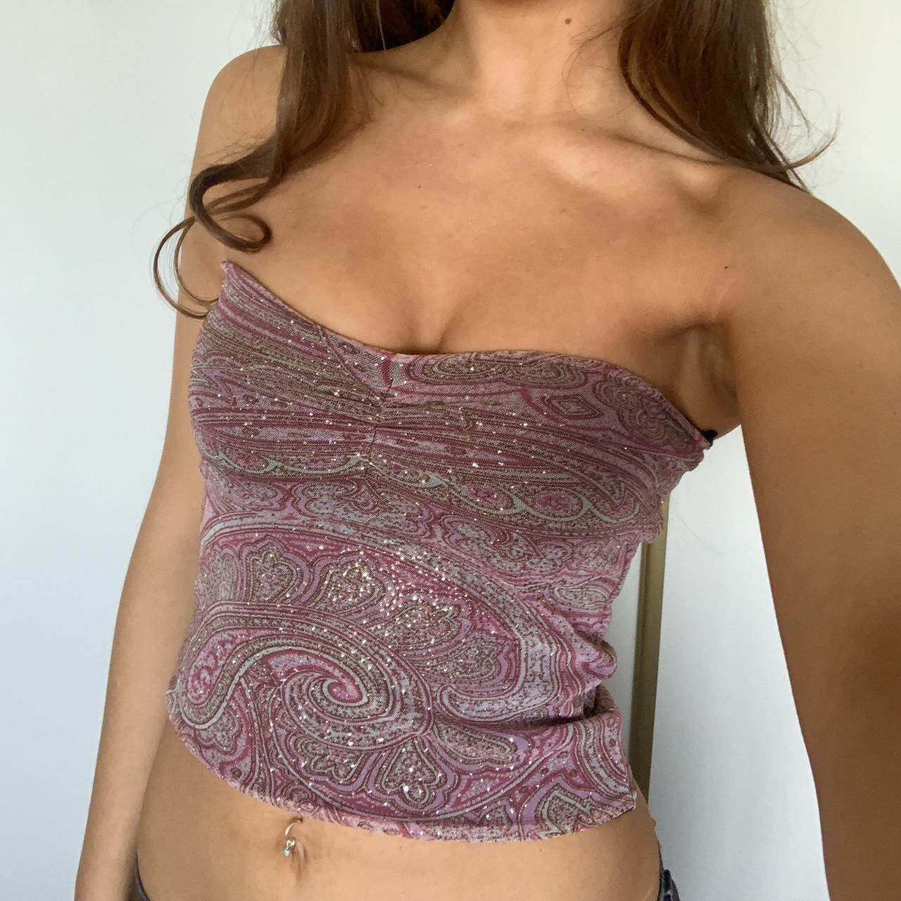 Powder Spreading Sexy One Line Neck Breast Dressing Girl
