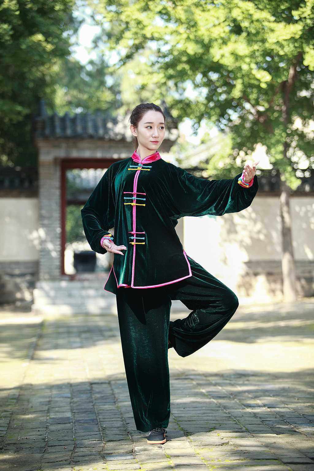 正品武运金丝绒秋冬加厚太极拳服练功武术服中老年表演服太极服装