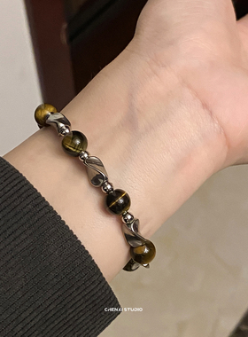 高级感手链男款冷淡风复古手串小众设计男士虎睛石串珠男生手饰