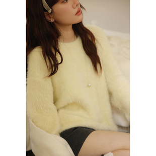 JOCO CHIC 米黄色仿貂毛软糯针织毛衣女2025冬加厚宽松慵懒风上衣