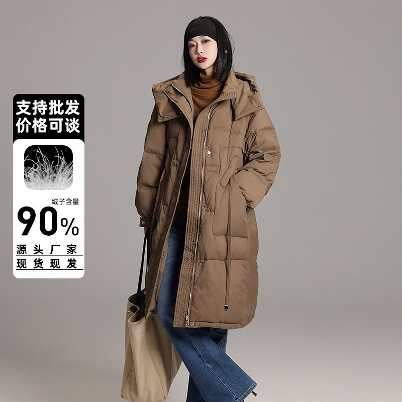 90鸭绒2025年冬季新款过膝连衣裙