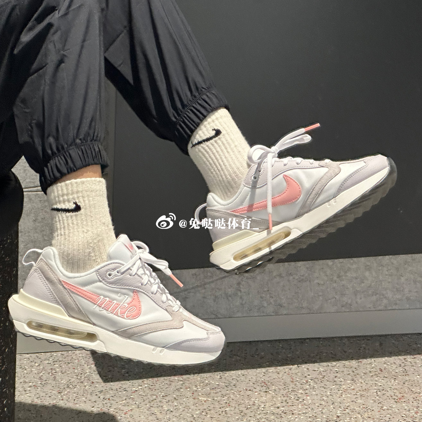 Nike女款Air Max Dawn复古缓震透气轻便百搭休闲运动鞋DQ5016-100