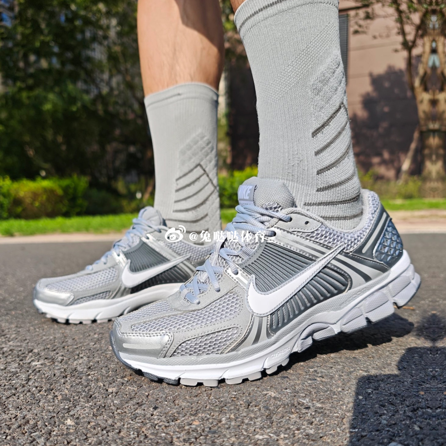 Nike Zoom Vomero 5耐克减震轻便透气防滑休闲运动鞋男FJ4151-003