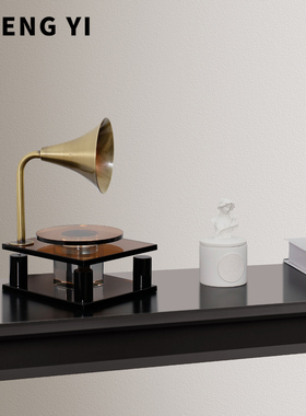 复古高级感留声机摆件样板间