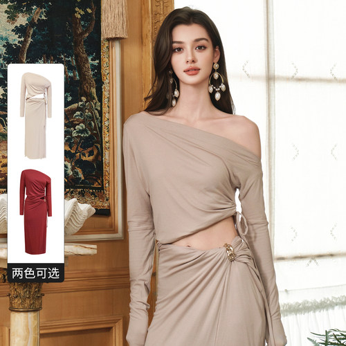 FLONAKED 杏色纽结抽绳金属链不规则露肩开衩连衣裙小众设计